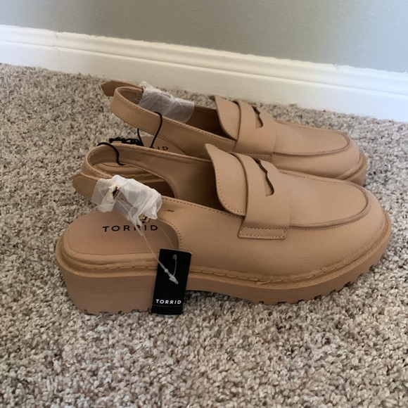 Tan Loafers *NWT* - Picture 7 of 9